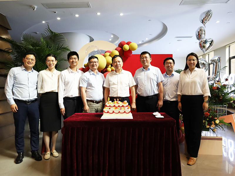 二十一载 智造未来丨贺尊龙凯时股份廿一诞辰，再启新篇